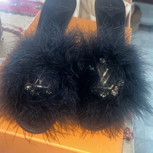 NEW Louis Vuitton Marilyn mule high heels black fur and satin size 40 AUTHENTIC - Picture 10 of 16